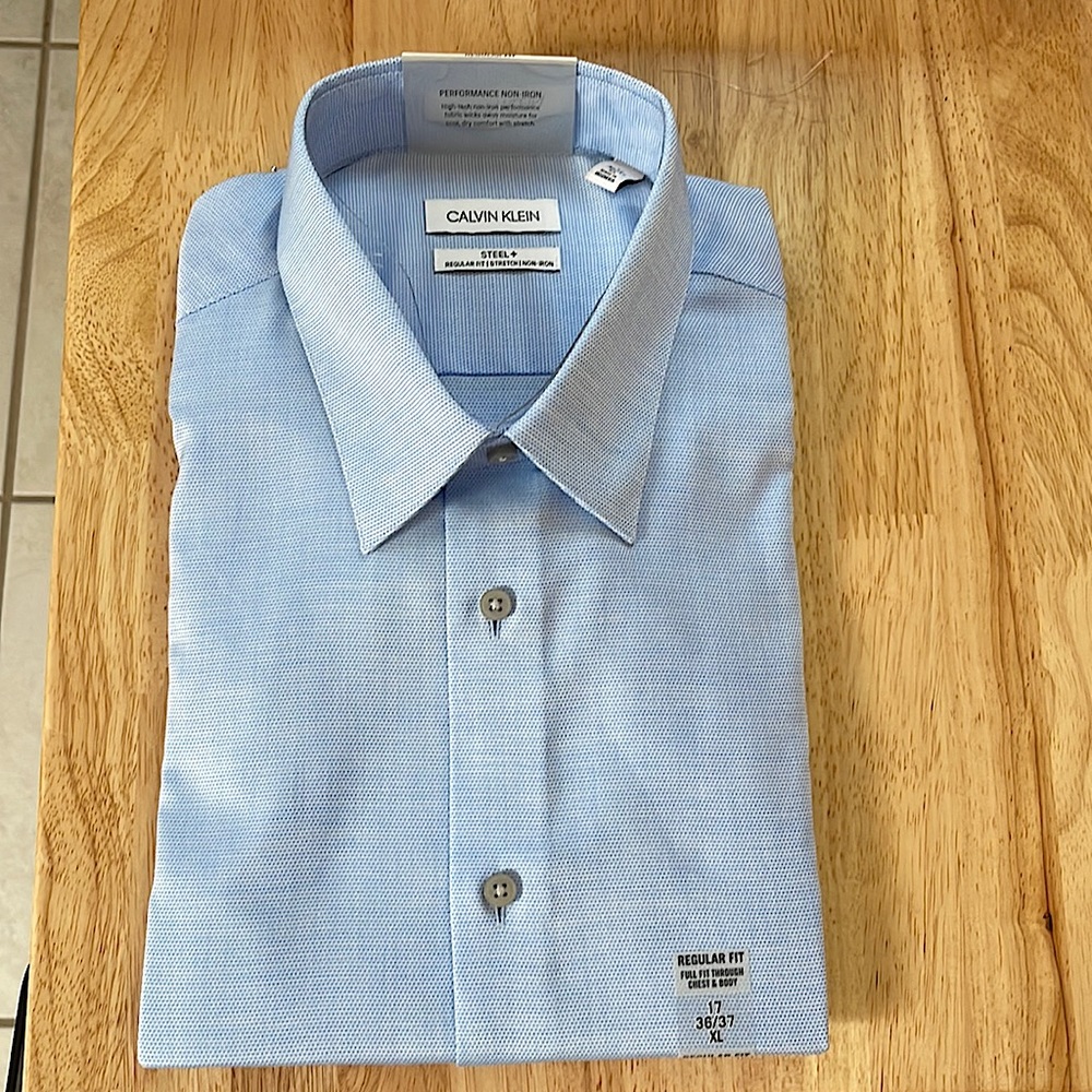 *NWT* Calvin Klein Steel + Regular Fit Men’s Long Sleeve Dress Shirt